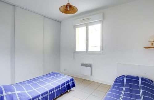 Biscarrosse Plage Apartment | Duplex T4 à Biscarrosse Plage - 50m de l'Océan, Terrasse, Parking Privé, 6 Couchages - FR-1-521-12