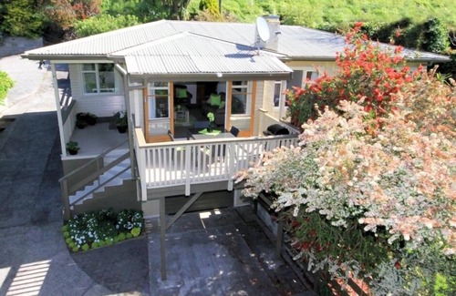 Whanganui House | Durievale Retreat - Peaceful with Views (SKY/WiFi)