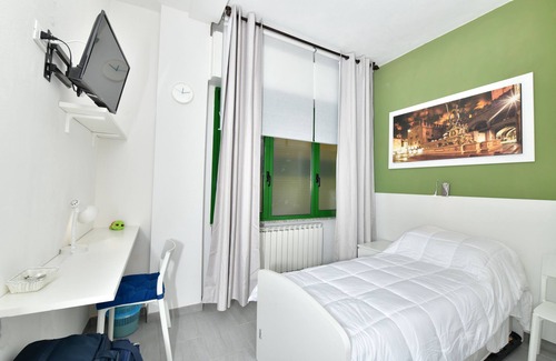 Savena House | DUS or small double room with bathroom