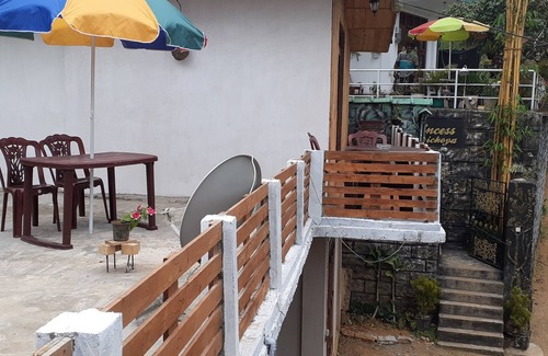 Dickoya House | Dushy's Host Family for Adamspeak Journey