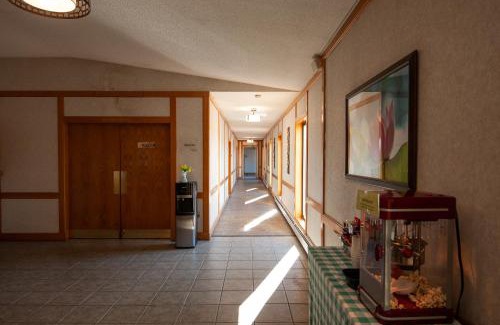 North River Hotel | Dutch Inn