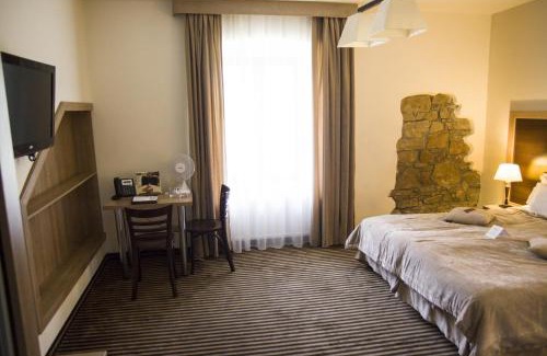 Kombornia Hotel | Dwór Kombornia - Folwark