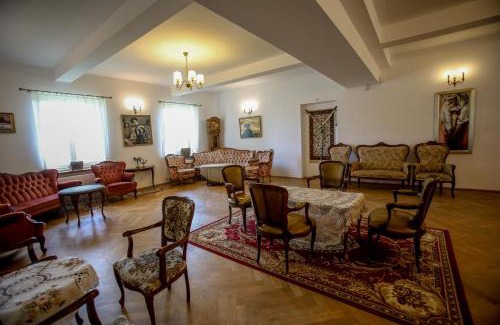 gmina Kampinos Bed & Breakfast | Dwór Strzyżew