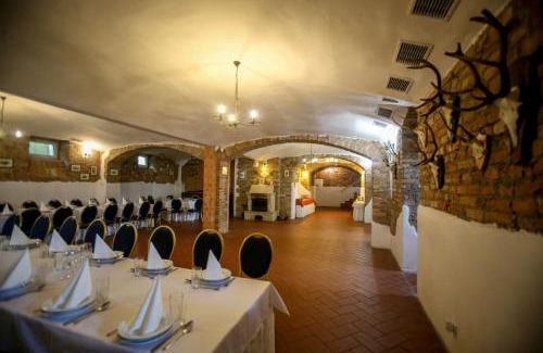gmina Kampinos Bed & Breakfast | Dwór Strzyżew