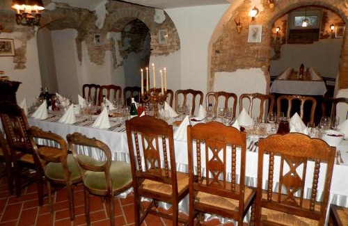 gmina Kampinos Bed & Breakfast | Dwór Strzyżew