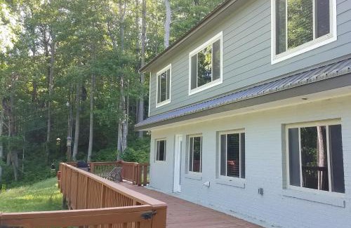 Hendersonville House | Dynasty Palace