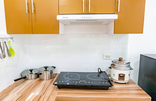 Dumaguete Apartment | E&C Tourist Inn near City Mall. Pet-Friendly!