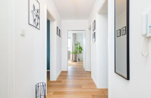 Haunstetten-Sud Apartment | E&K living - design apartment - SKY-TV - kitchen - free parking
