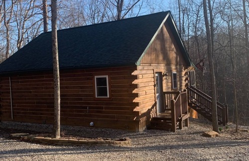 Birdseye Cabin | Eagle's Landing - 1-bedroom cabin plus sleeping loft minutes from Patoka Lake