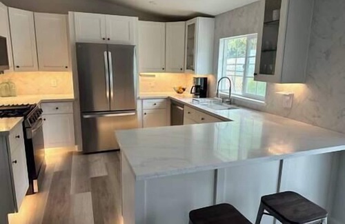 Bradley House | Eagle's Nest is a 40-acre Lake Nacimiento Modern Living, Eagle's Nest, an exclusive, hidden gem idea