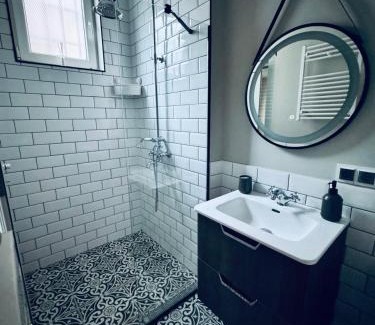 Sofia Apartment | Eagles Bridge Art Apart