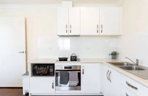 Nudgee Beach House | Eagles Nest Two Bed Home Nudgee Beach