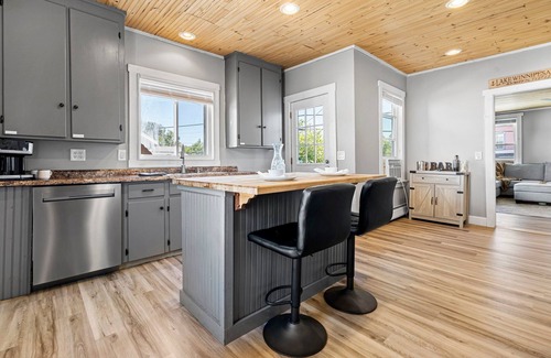 Meredith House | Easiest Location! Rent a Boat, Attend a Wedding! 2600sqft on Main St Meredith