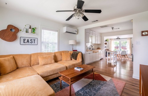 East MLK House | East Austin - Retro Vibes and Charm