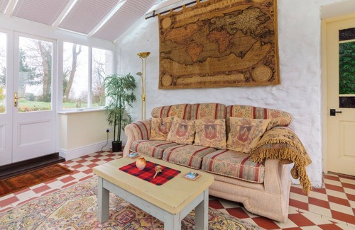 Andreas Cottage | East Ballabane Farmhouse - sleeps 5 guests in 3 bedrooms