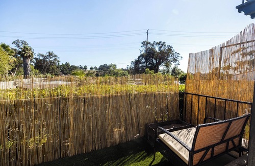 East Beach Apartment | East Beach Bungalow!