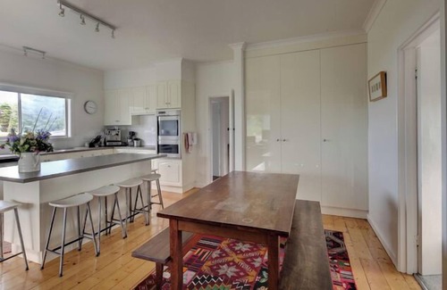 Port Fairy House | East Beach house. Sleeps 8 WiFi and pets