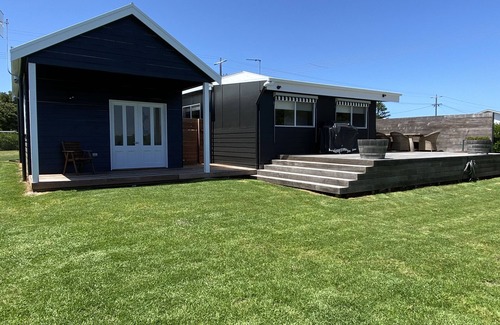 Port Fairy House | East Beach house. Sleeps 8 WiFi and pets