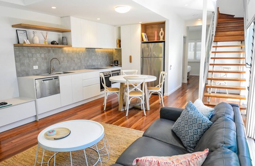 Belongil Apartment | East on Byron