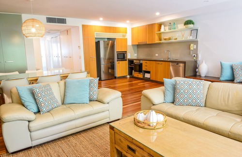 Belongil Apartment | East on Byron