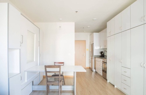 Brewers Hill Apartment | East Side Studio Apt - Near Brady St and Fiserv with Balcony
