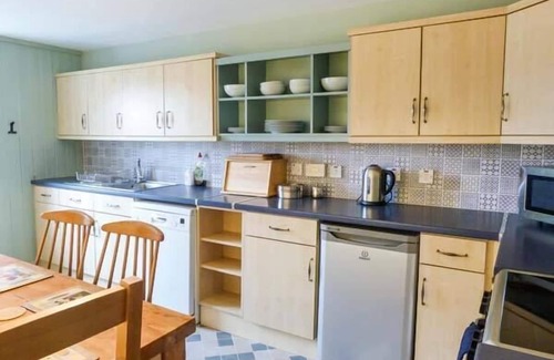 Carrbridge Cottage | EASTER DUTHIL COTTAGE, family friendly, with open fire in Carrbridge