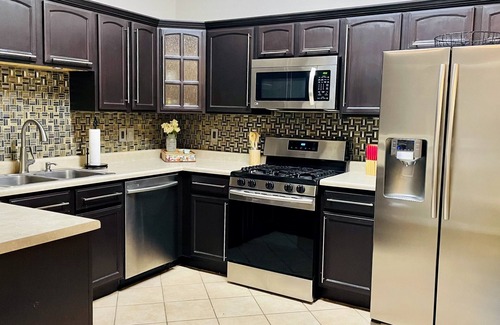Biggs Field House | Eastlake Amazon Home