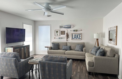 Iuka Cabin | Eastport Cabin 2 - Pickwick Lake - Marina Views