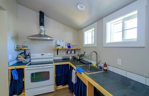 Bishop House | Eastside Guesthouse