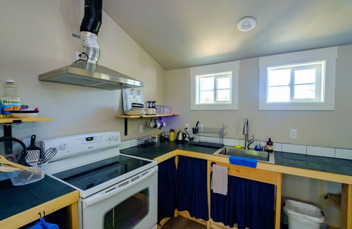 Bishop House | Eastside Guesthouse