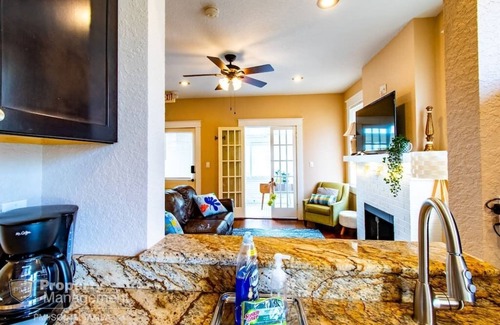 Hyde Park Apartment | Easy A - Flat in heart of N Hyde Park/U of Tampa