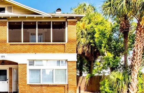 Hyde Park Apartment | Easy A - Flat in heart of N Hyde Park/U of Tampa