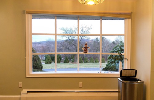 Readville House | Easy access! 1br, 5 min walk to T train, easy access to Highway