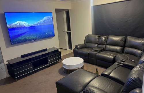 Redbank Plains House | Easy Access Accommodation