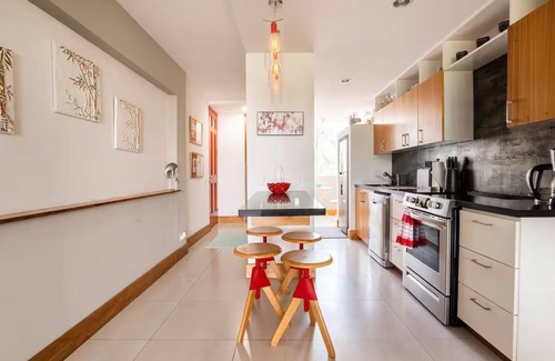 Mata Redonda Apartment | Easy Living, Simplistic Elegance