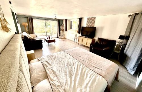 La Roche-Posay Apartment | Eaux Iris - Studio avec Jardin privatisé proche Casino