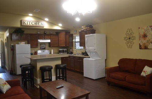Royal Cabin | Echo Canyon Resort & Marina