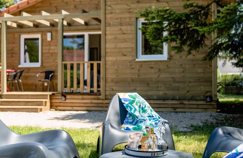 Amberieu-en-Bugey Ski Chalet | Eco Lodge City- En Coeur de Ville à 10 mn de la Gare - Calme
