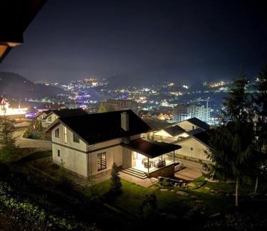 Bukovel Ski Chalet | EcoBerghaus - Котеджне містечко