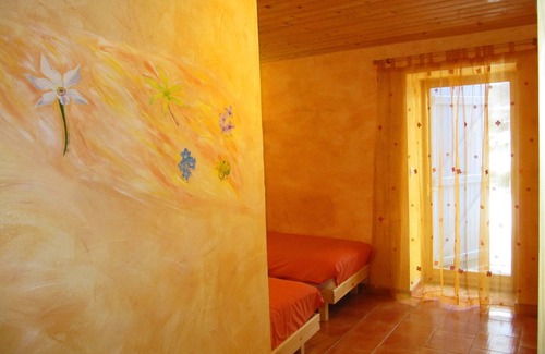 Venterol House | Ecological guesthouse Tallard- Gap-Serre Ponçon: Adonis