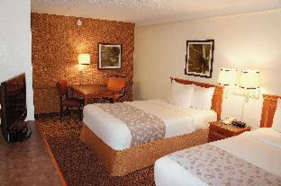 Augusta Cabin | Econo Lodge Augusta North - Washington Road