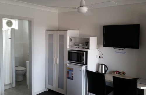 West Ballina Hotel | Econo Lodge Chaparral Motel Ballina