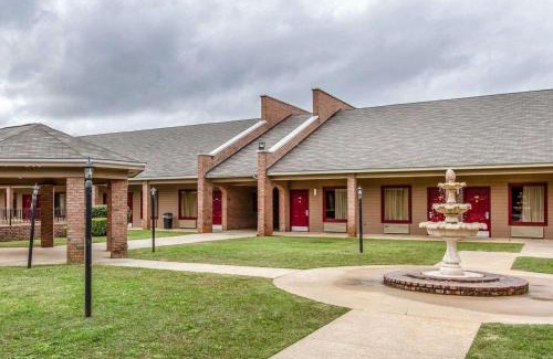 Enterprise Hotel | Econo Lodge Inn & Suites Enterprise