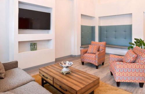 Lakeview  Jefferson County Hotel | Econo Lodge Inn & Suites Port Arthur near Sabine Pass