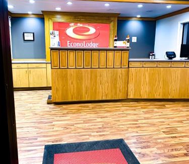 Winnemucca Hotel | Econo Lodge Inn & Suites Winnemucca