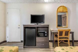 Barstow Cabin | Econo Lodge On Historic Route 66