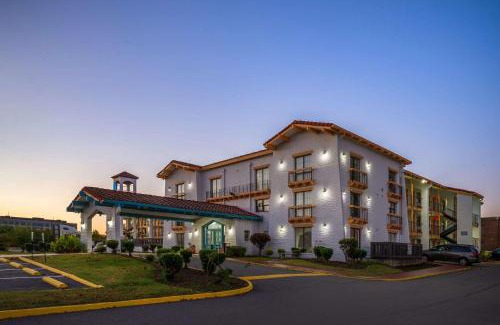 North Chesterfield Cabin | Econo Lodge Richmond-North Chesterfield