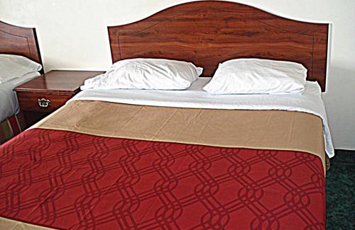 Salina Cabin | Econo Lodge Salina Scenic Route 89 & I-70