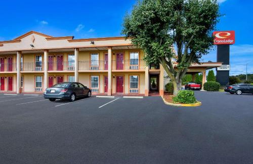 Princess Anne Cabin | Econo Lodge
