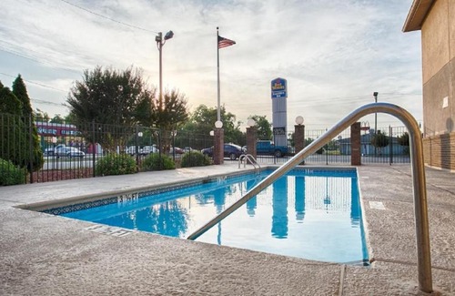 Waynesboro Cabin | Econo Lodge